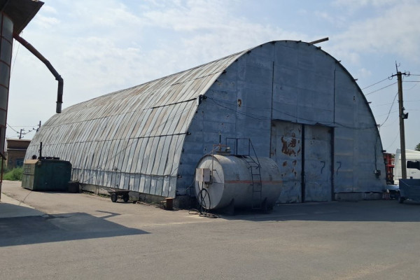 Майновий комплекс 10 га з елеватором на 19 000 тон зерна в Київській області 